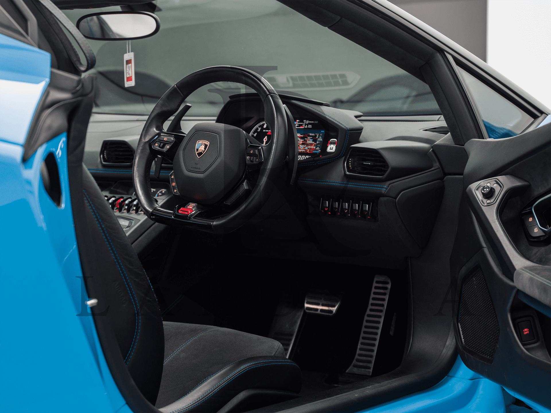 Lamborghini Huracan Roadster Blue
